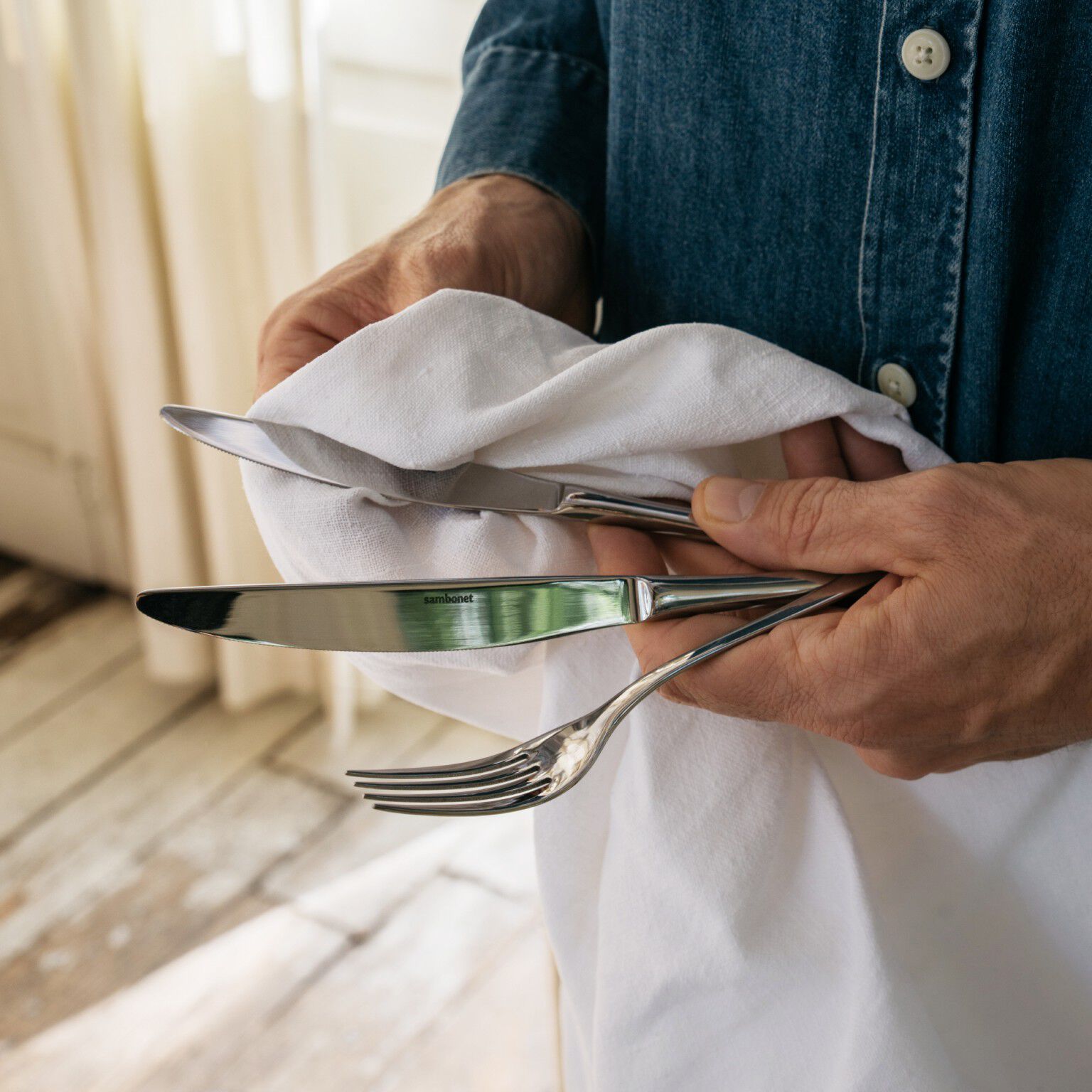 Cleaning tarnished stainless steel cutlery discount