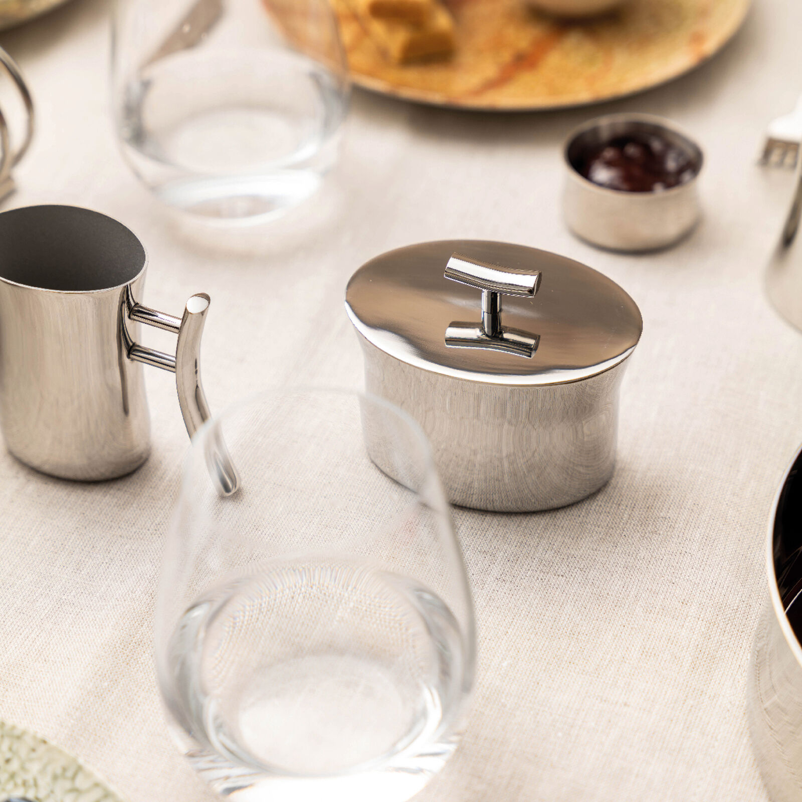 Sugar bowl  image number null