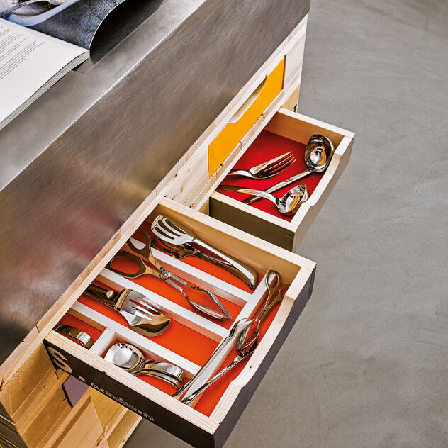 Multipurpose tongs  image number 1