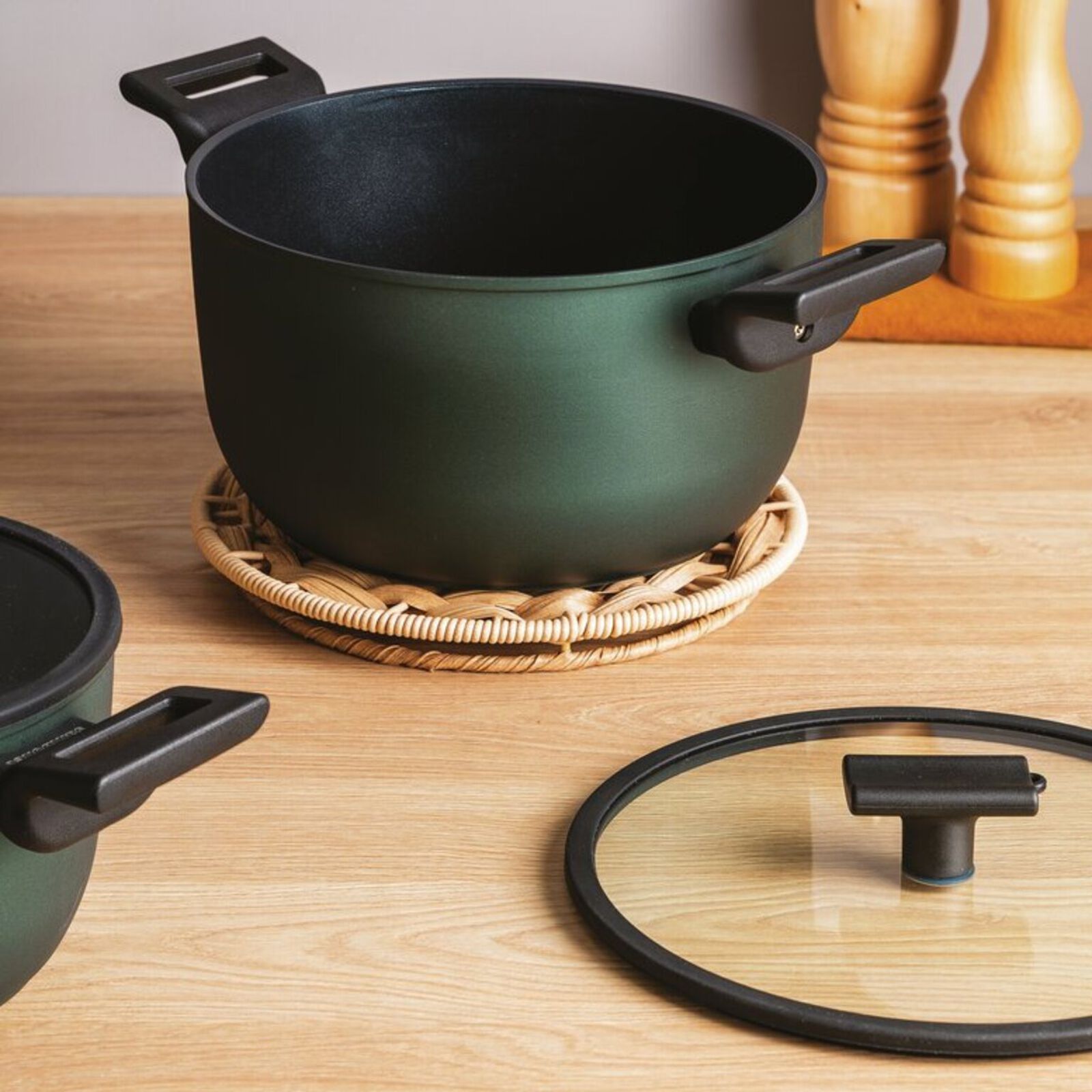 Saucepot  image number null