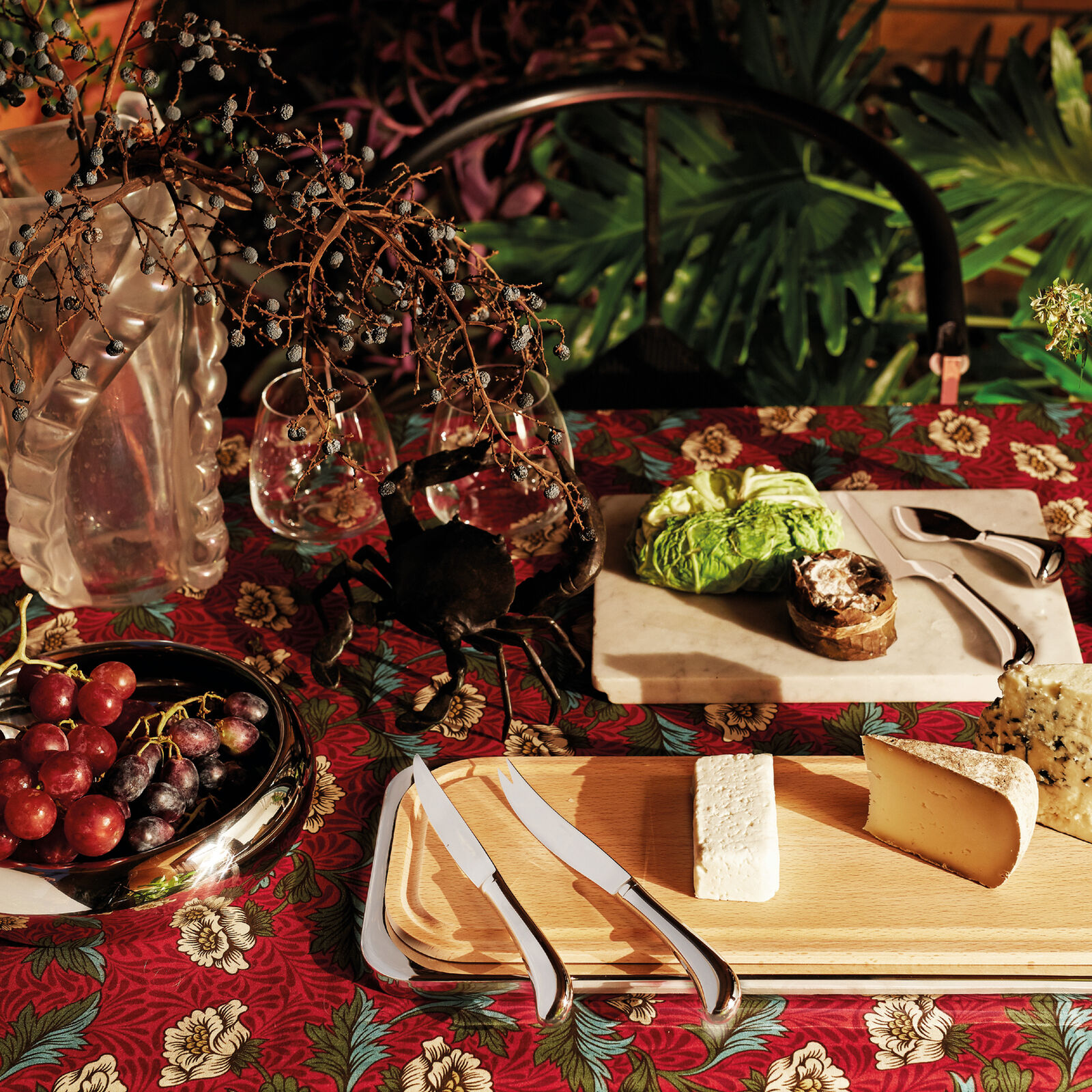 Tray with cutting board  image number null