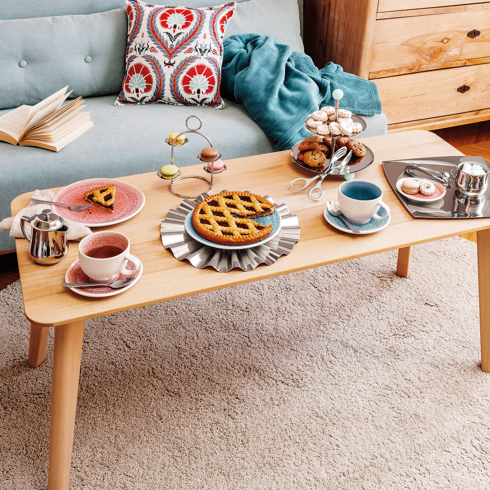 Pastry stand with dishes image number null