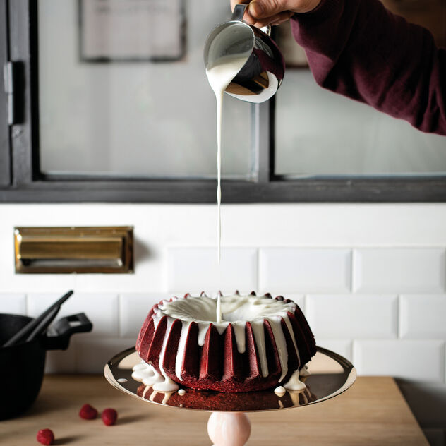 Milk pot  image number 2