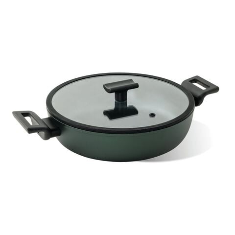 Saut&eacute; pan 