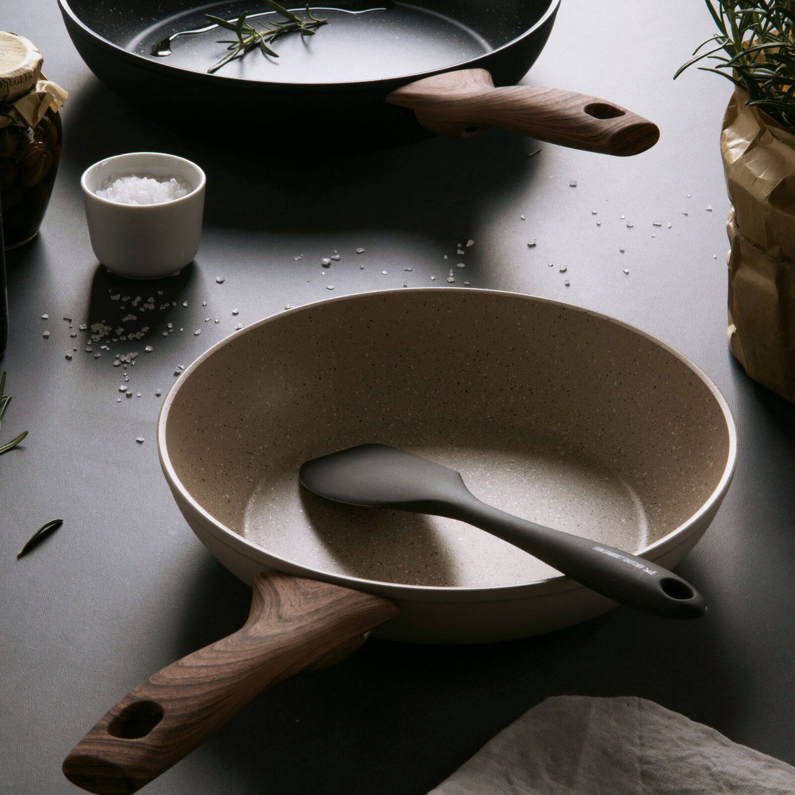 Wok  image number null