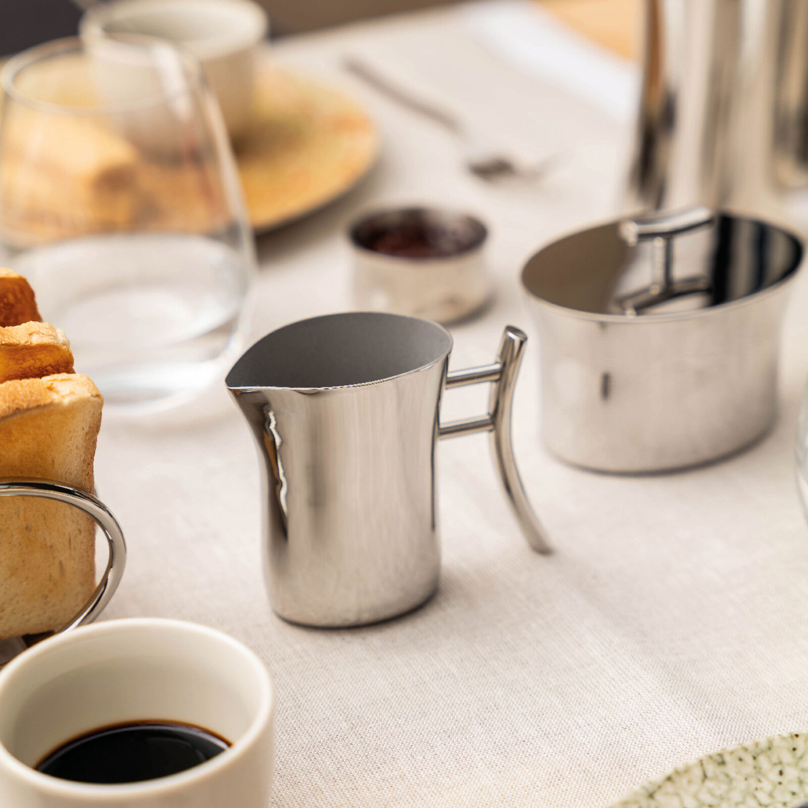 Milk pot  image number null