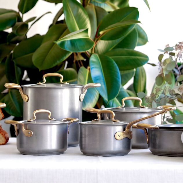 Stock pot  image number 3