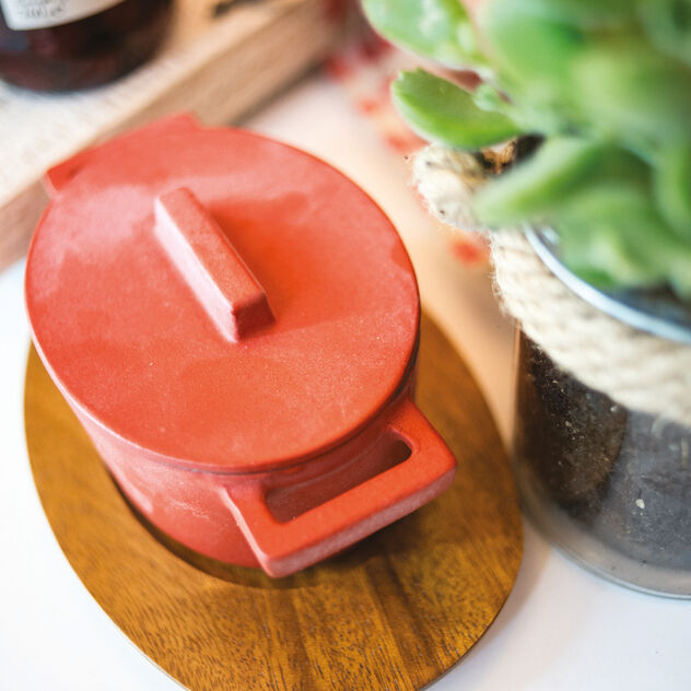 Sauce pan  image number 2