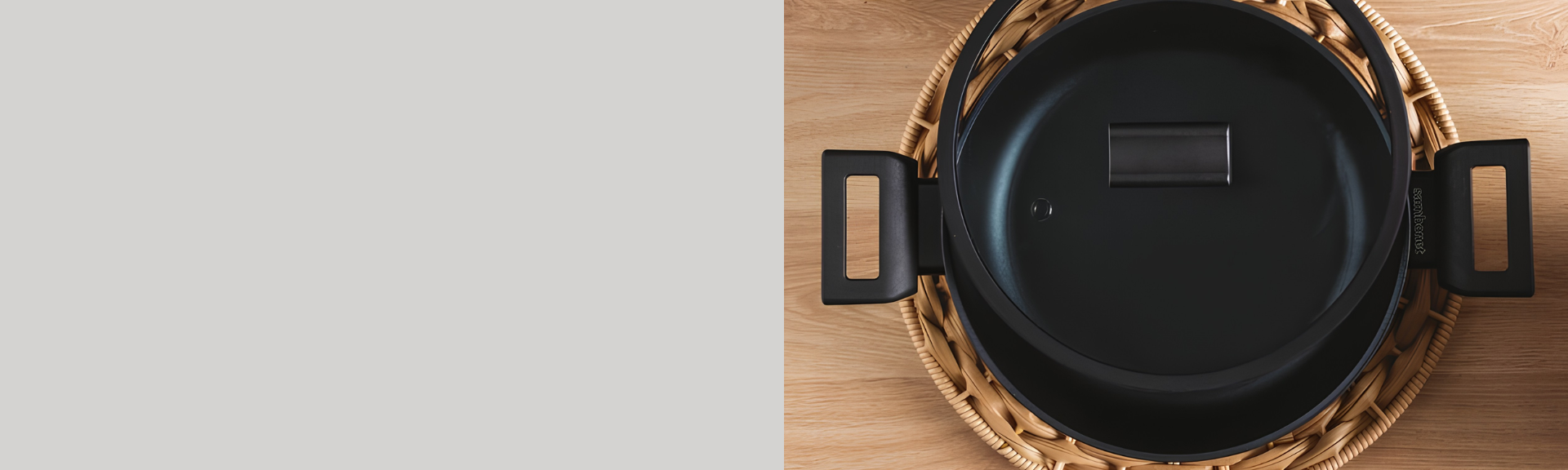 Non-stick saut&eacute; pan
