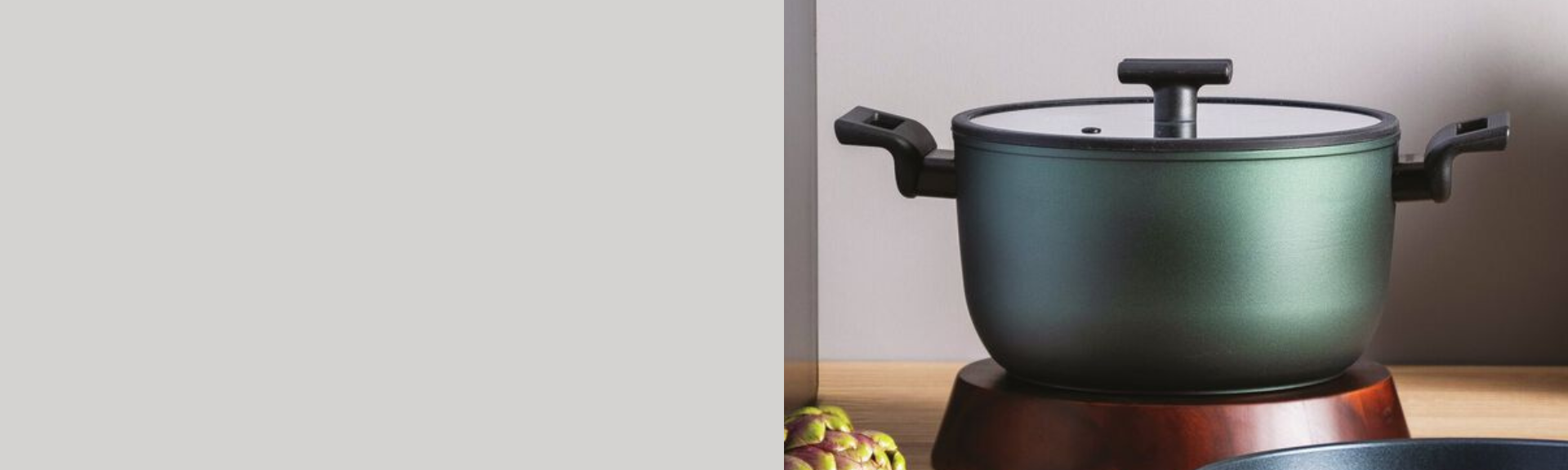 Non-stick saucepot